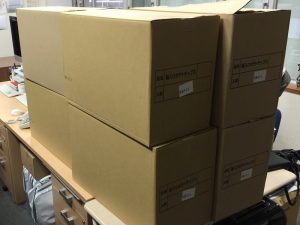 大量の段ボール